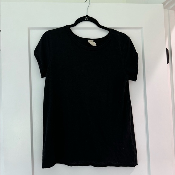 FREE PEOPLE BLACK SHORT SLEEVE TSHIRT - Picture 2 of 3